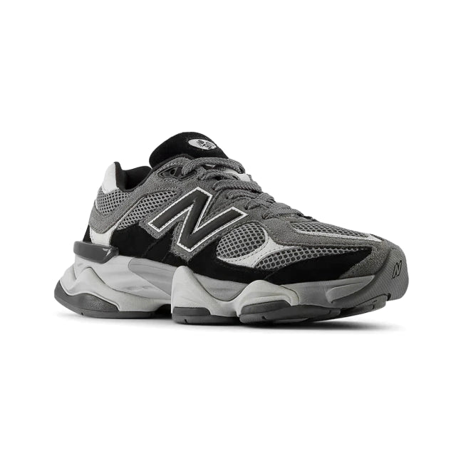 9060 - Black Castlerock