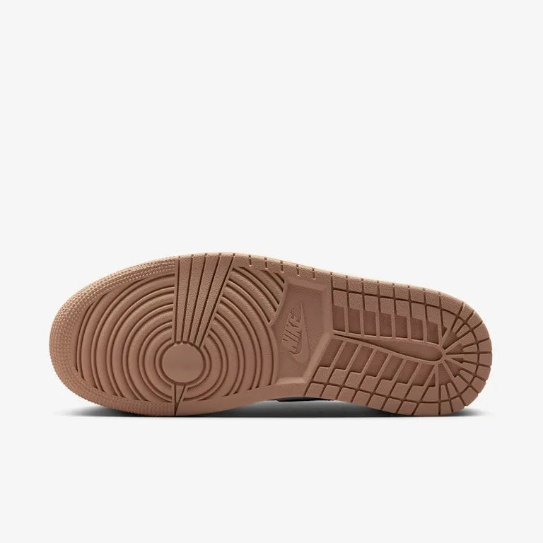 Air Jordan 1 High – Latte Clássico