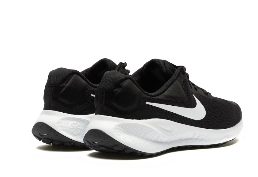 Tênis Nike Revolution – 7 Premium