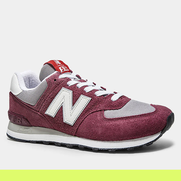 Tênis 574 V2 – Vinho Confortável