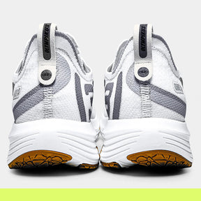 Tênis Corre 3 Prata + – Branco Clean