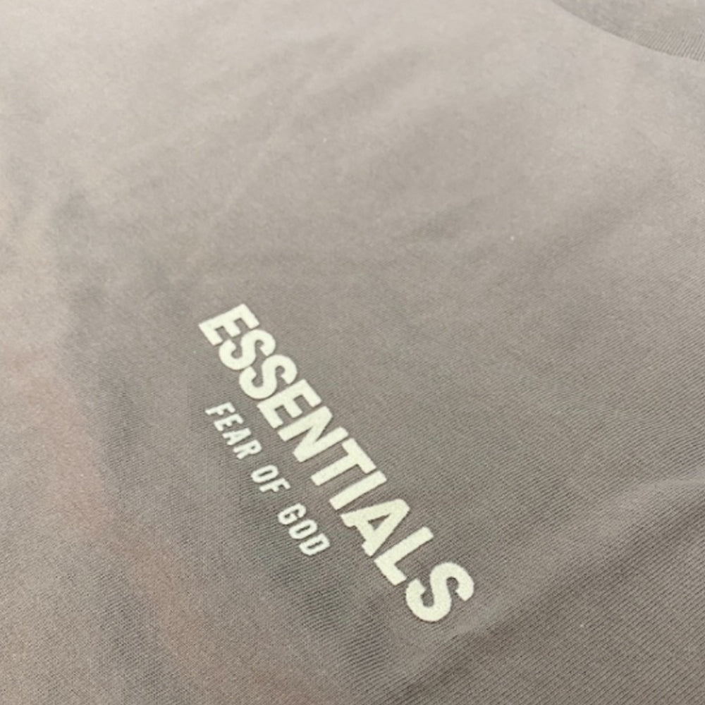 Camiseta Fear Of God Essentials Desert – Taupe Exclusivo