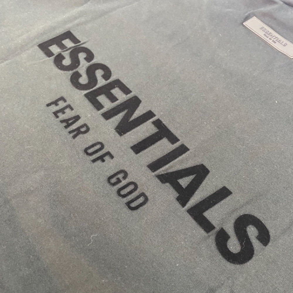 Camiseta Fear Of God Essentials Stretch Limo – SS22 Premium