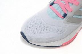 Ultraboost 22 White Almost – Blue Royal