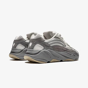 Yeezy Boost 700 V2 – Tephra Clássico